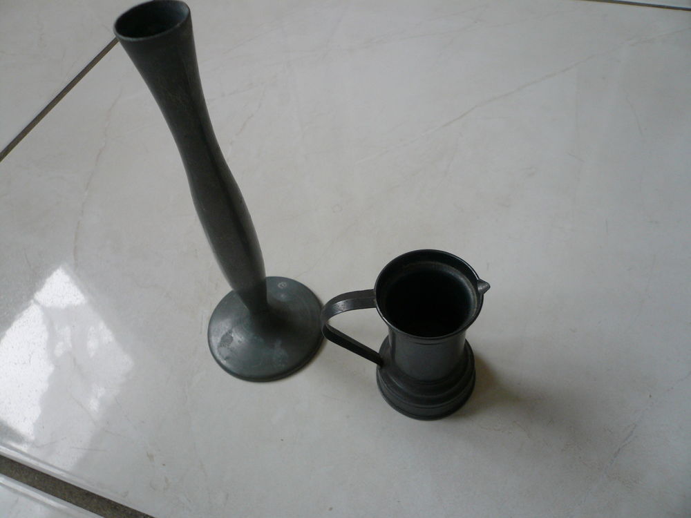 Vase et Pichet en �tain 8 Franqueville-Saint-Pierre (76)