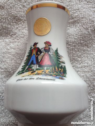vase porcelaine 9 Illkirch-Graffenstaden (67)