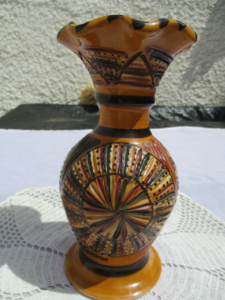 Vase de Poterie Fait Main - Vintage 19 La Fert�-Alais (91)