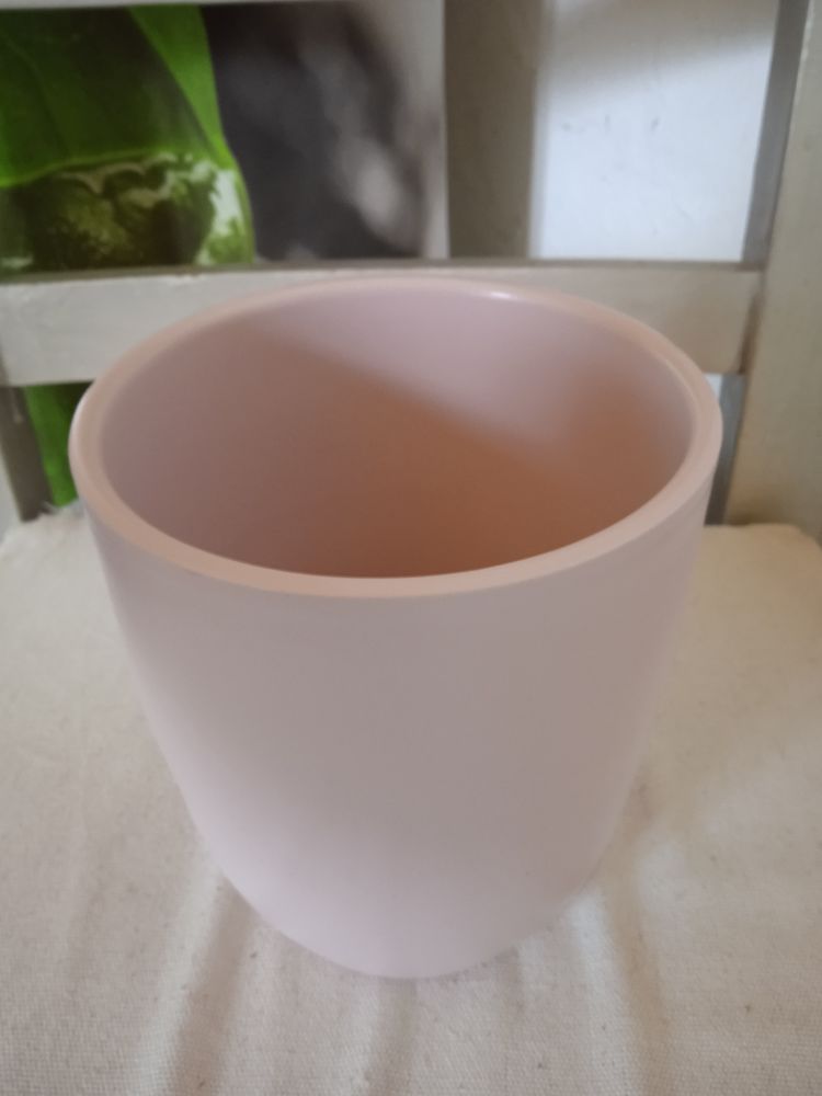 Vase
Rose
Excellent �tat
Pour fleur ou pour aromatique 10 Talange (57)
