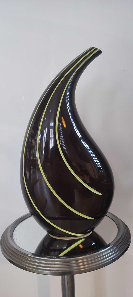 Vase sculptural en c�ramique  ligne moderniste  pi�ce design 75 Clermont (60)
