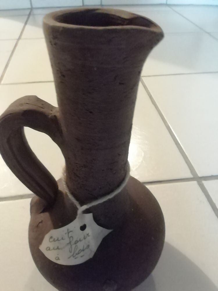 Vase  en terre cuite  15 Joué-lès-Tours (37)