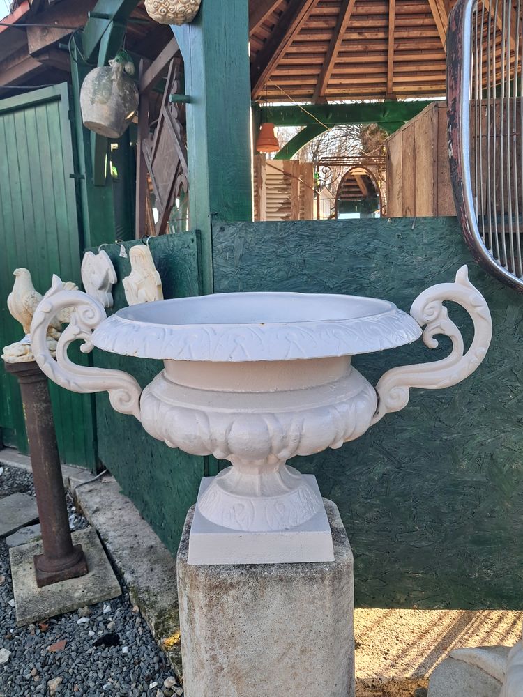 Vase, Vasque avec anse en fonte 129 Ch�teau-l'�v�que (24)