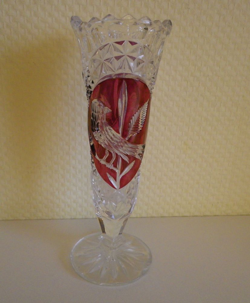 Vase en verre taillé bicolore
25 Fameck (57)