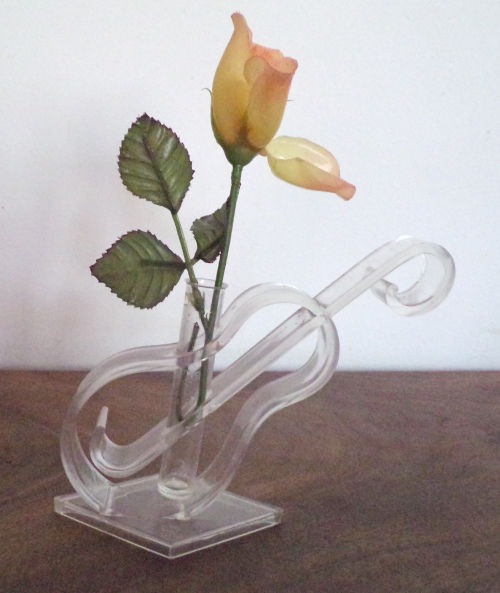 Vase violon en plastique translucide avec tulipe 20 x11 cm 3 Laval (53)