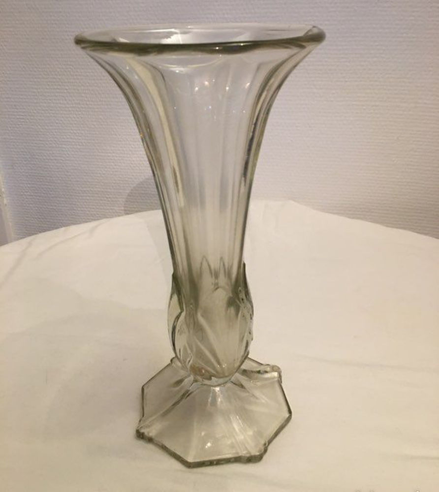 Vases art déco forme tulipe en verre vintage 25 Ermont (95)