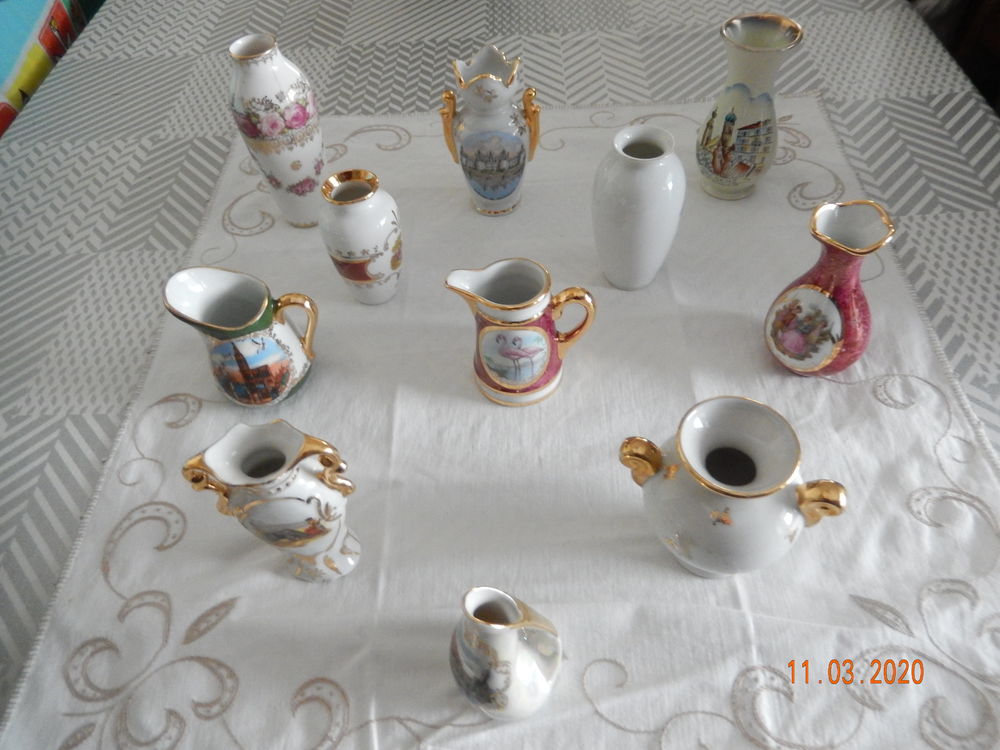LOT 11 VASES MINIATURES PORCELAINES 14 Royan (17)