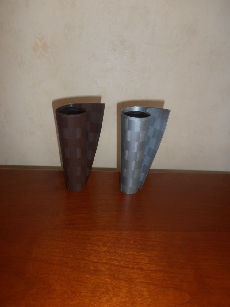 2 vases modernes (17) 3 Tours (37)