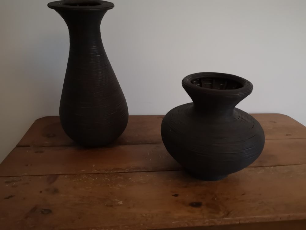 Lot de 2 Vases, en osier, couleur chocolat. 40€ 40 Saint-Étienne-du-Rouvray (76)
