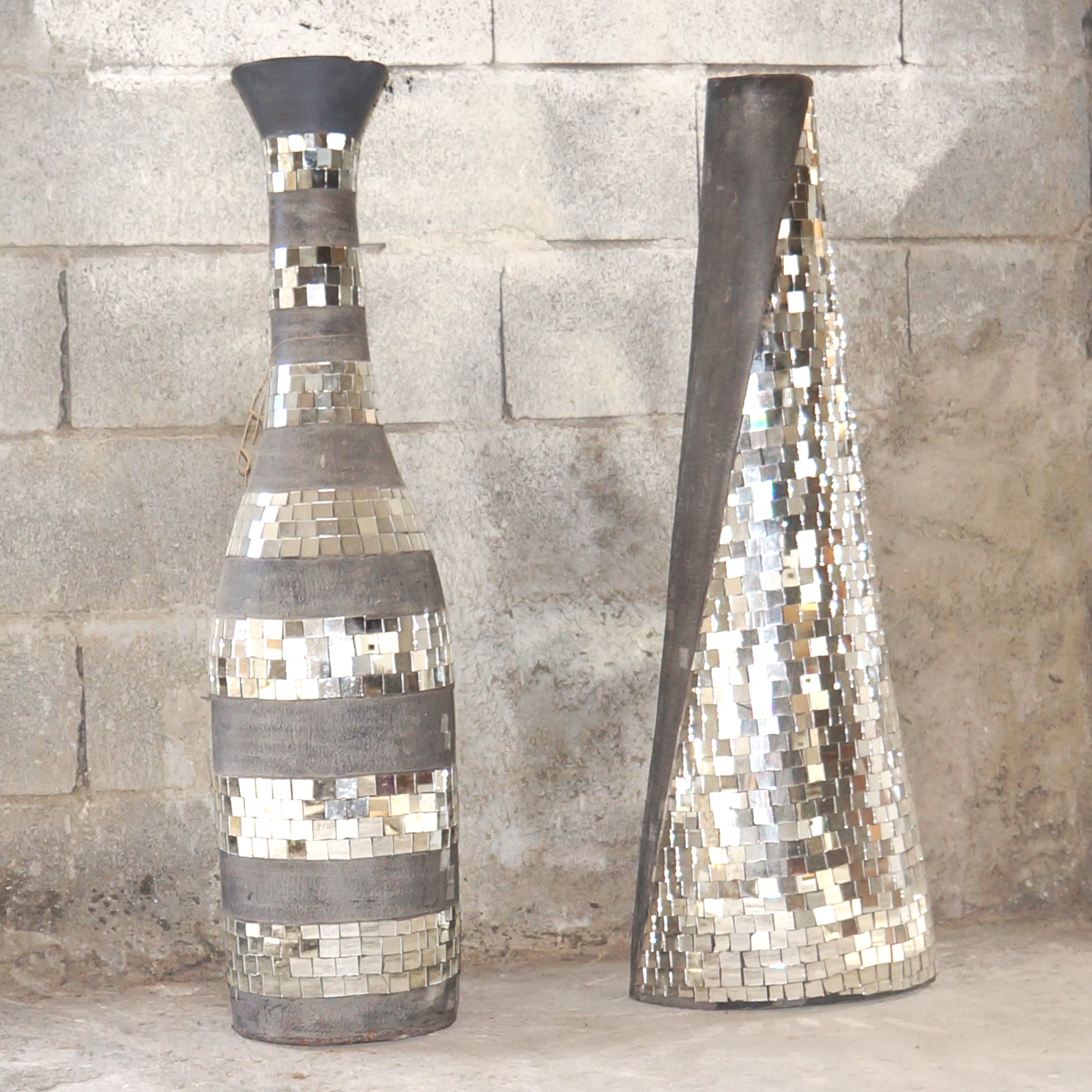 VASES TERRE CUITE ET  MOZAIQUE DE VERRE 60 Saint-Claude (97)