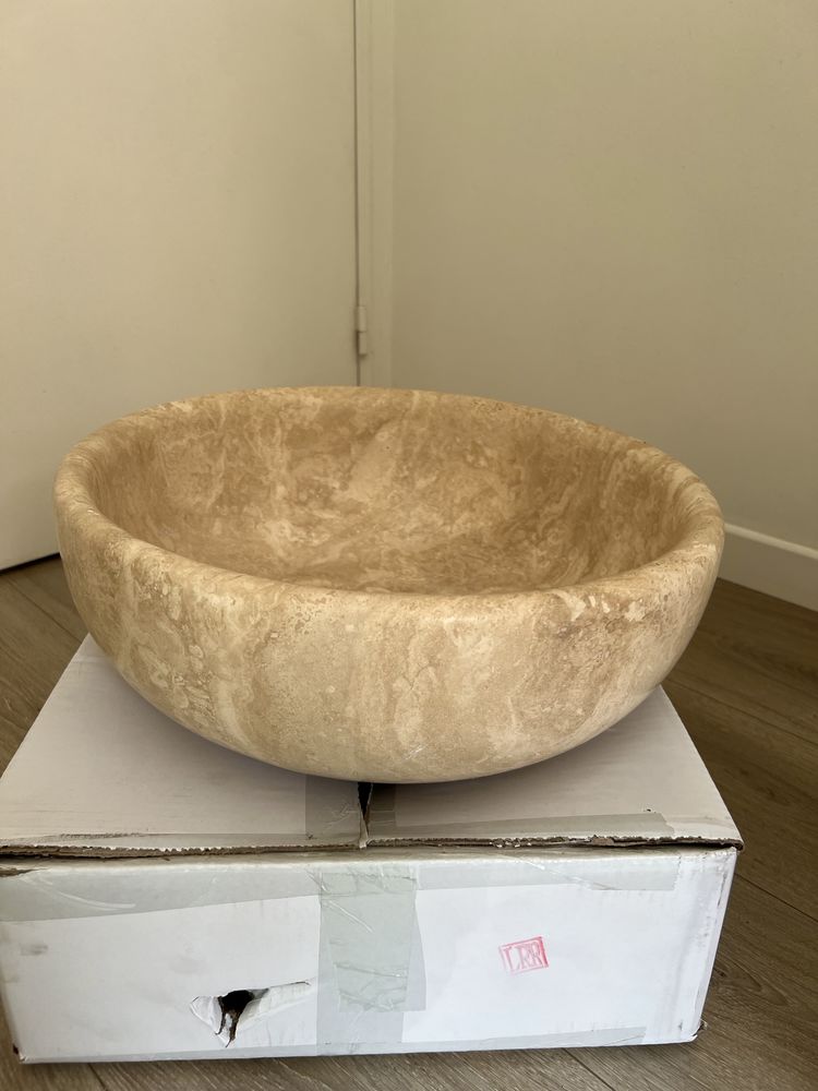 Vasque � poser en pierre 30 V�nissieux (69)