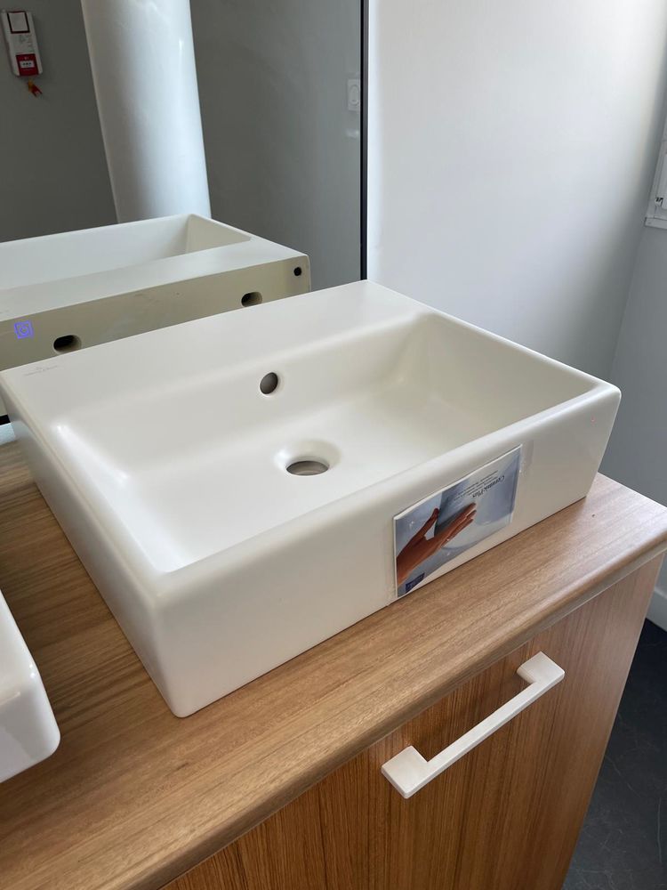 Vasque villeroy en d�stockage. TEL : 0768349324 49 Aubervilliers (93)