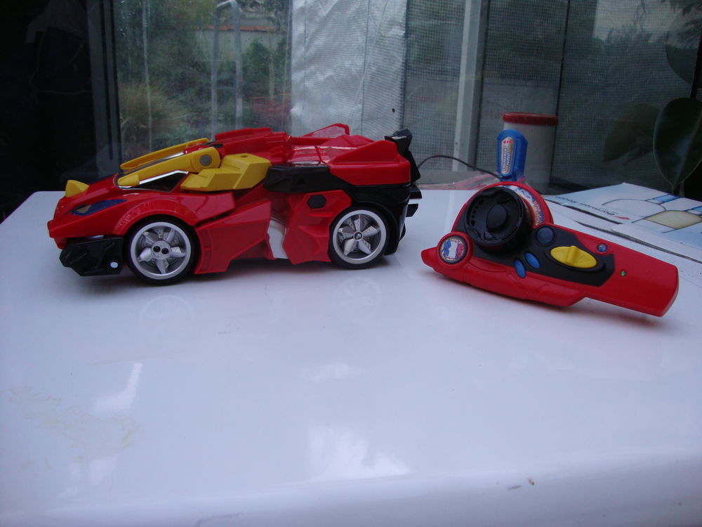 V�hicule super turbo t�l�command� 20 Pranzac (16)