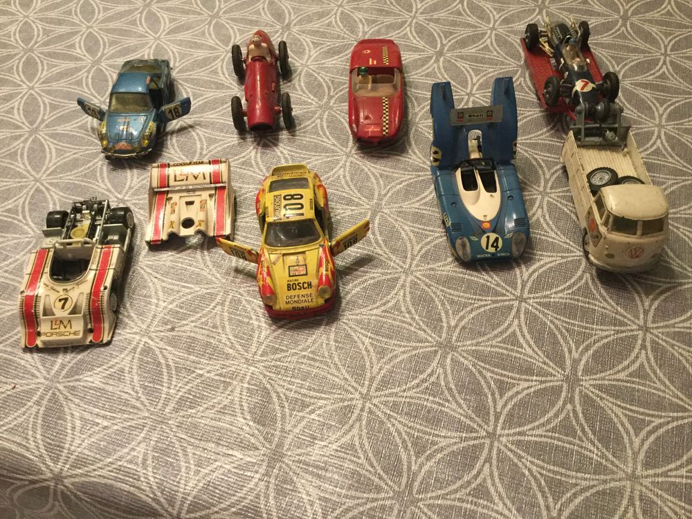 V�hicules anciens - lot de 9 220 Toulouse (31)