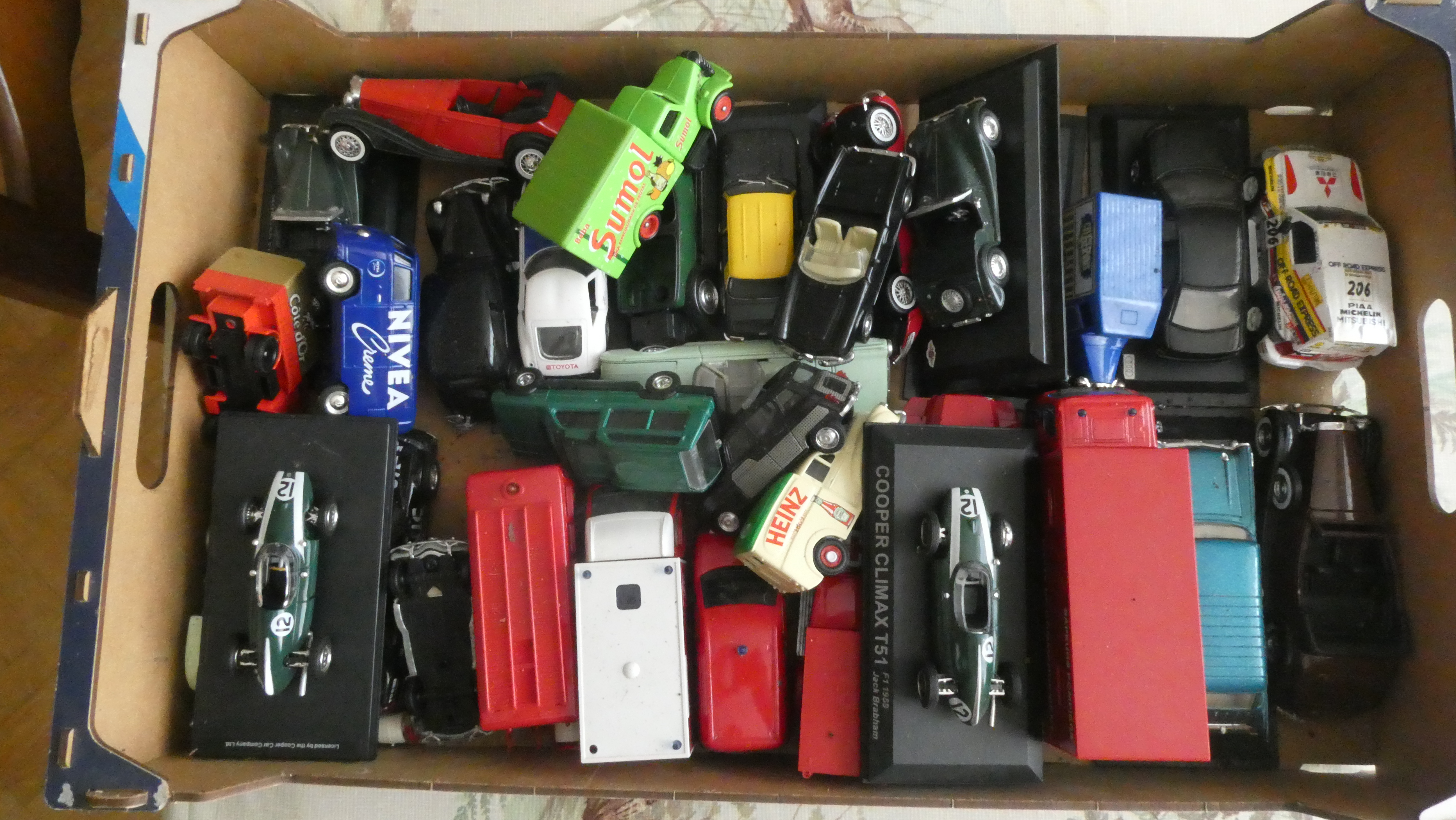 V�hicules miniatures 1/43 1 Saint-Germain-Laval (42)