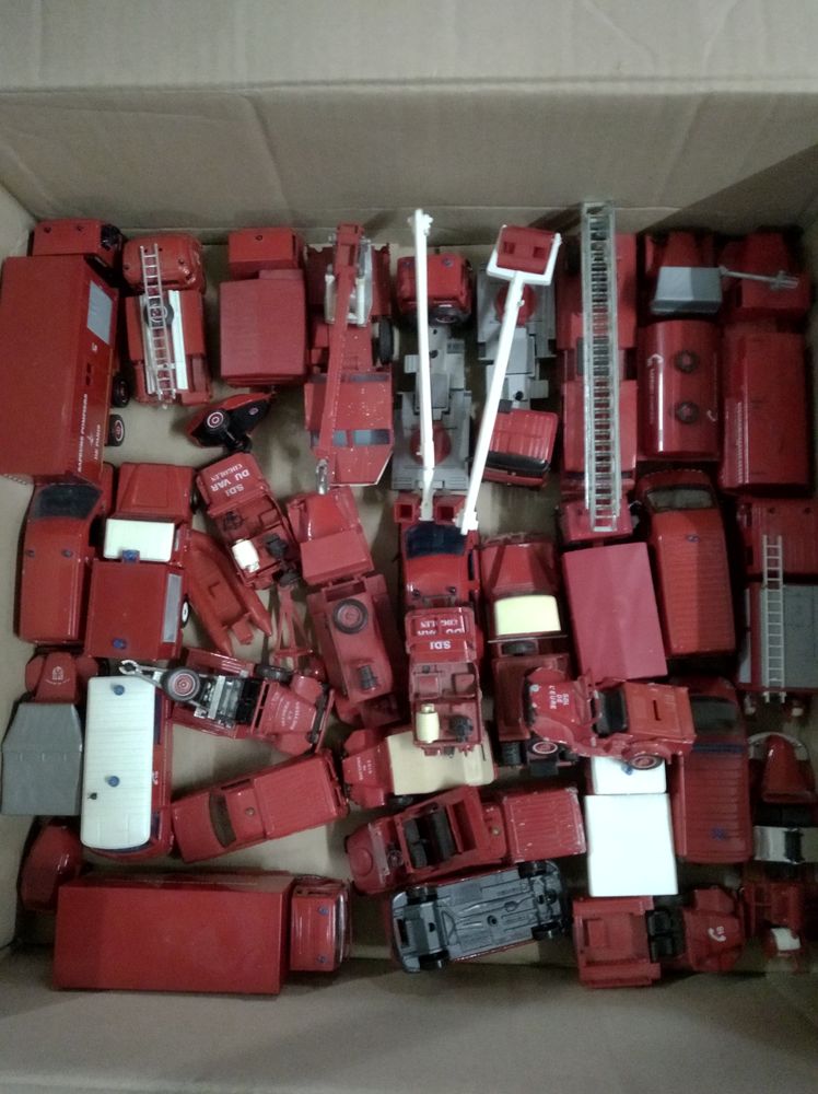 33 v�hicules pompiers Solido 12 Le Creusot (71)