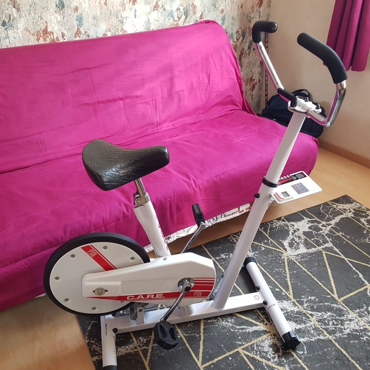 v�lo d'appartement  (ancien model�) CARE 15 Caen (14)