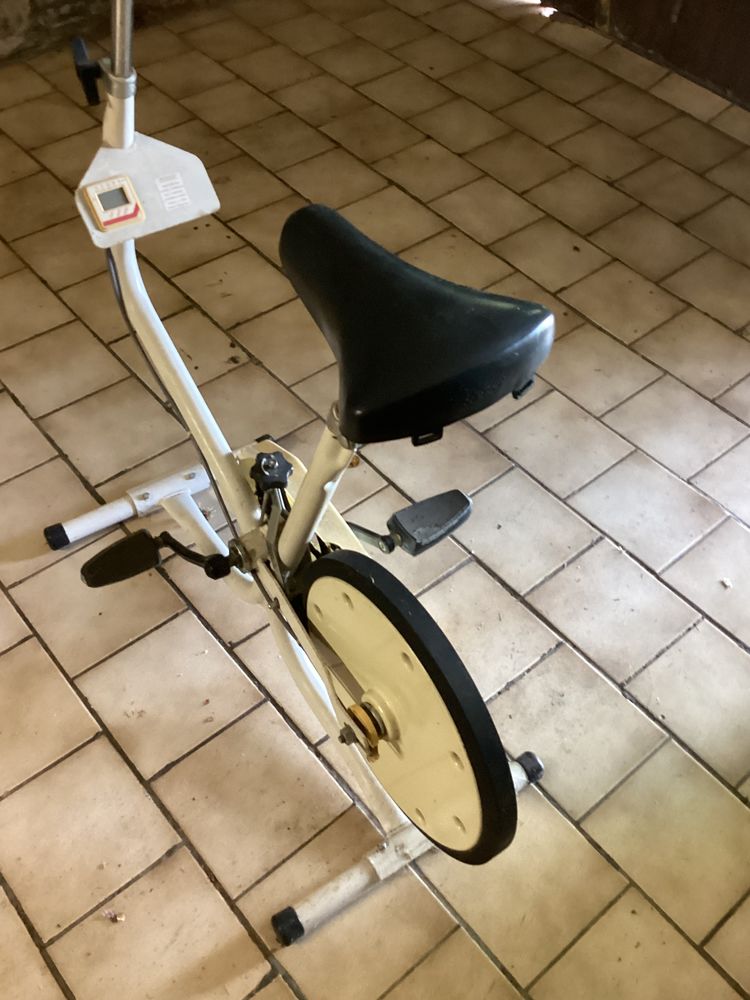 V�lo appartement  peu encombrant r�glages efforts  compteur 20 Vimoutiers (61)