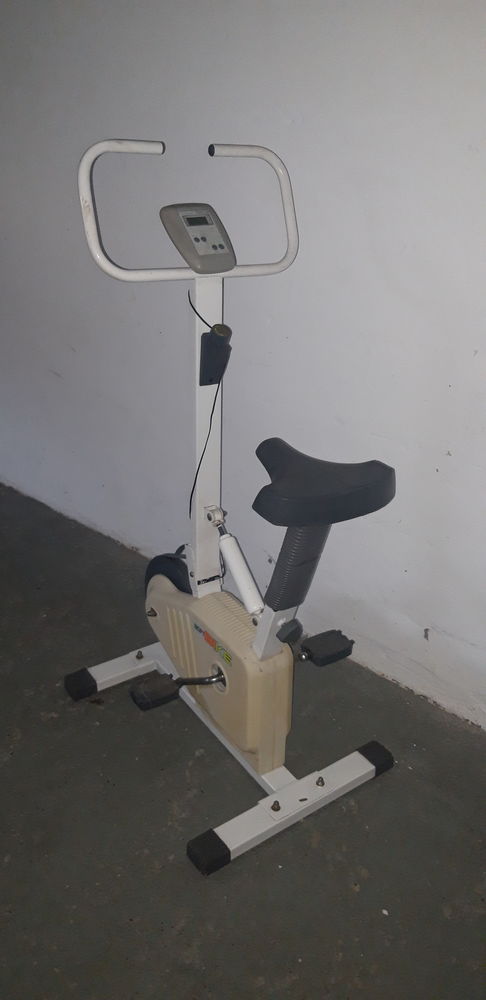 velo appartement tr�s bon etat + un Multisteppe 70 K�tzingue (68)