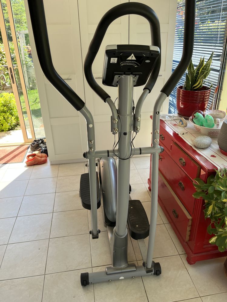 V�lo d'appartement 50 Figani�res (83)