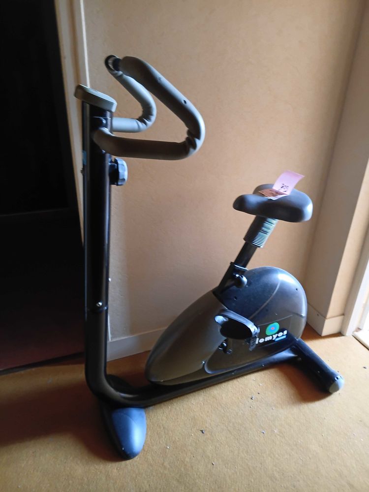 velo d appartement 80 Cl�mont (18)