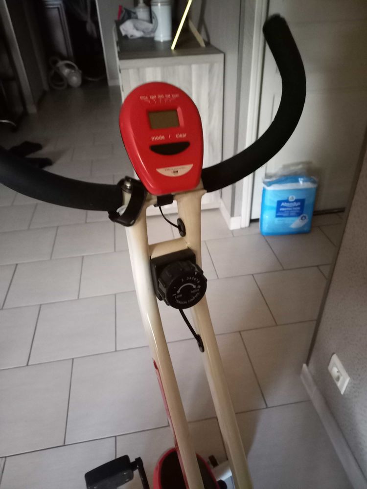 velo d  appartement 40 Paulhan (34)