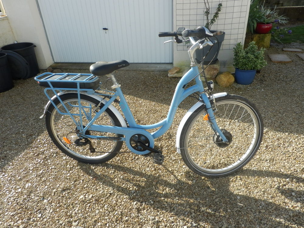 VELO  VAE ARCADE ( fran�ais) 450 Ternant (17)