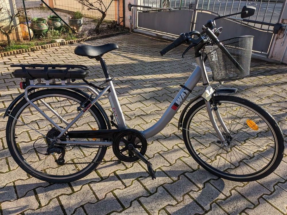 V�lo avec assistante �lectrique E Walk 13AH 600 Le Luc (83)
