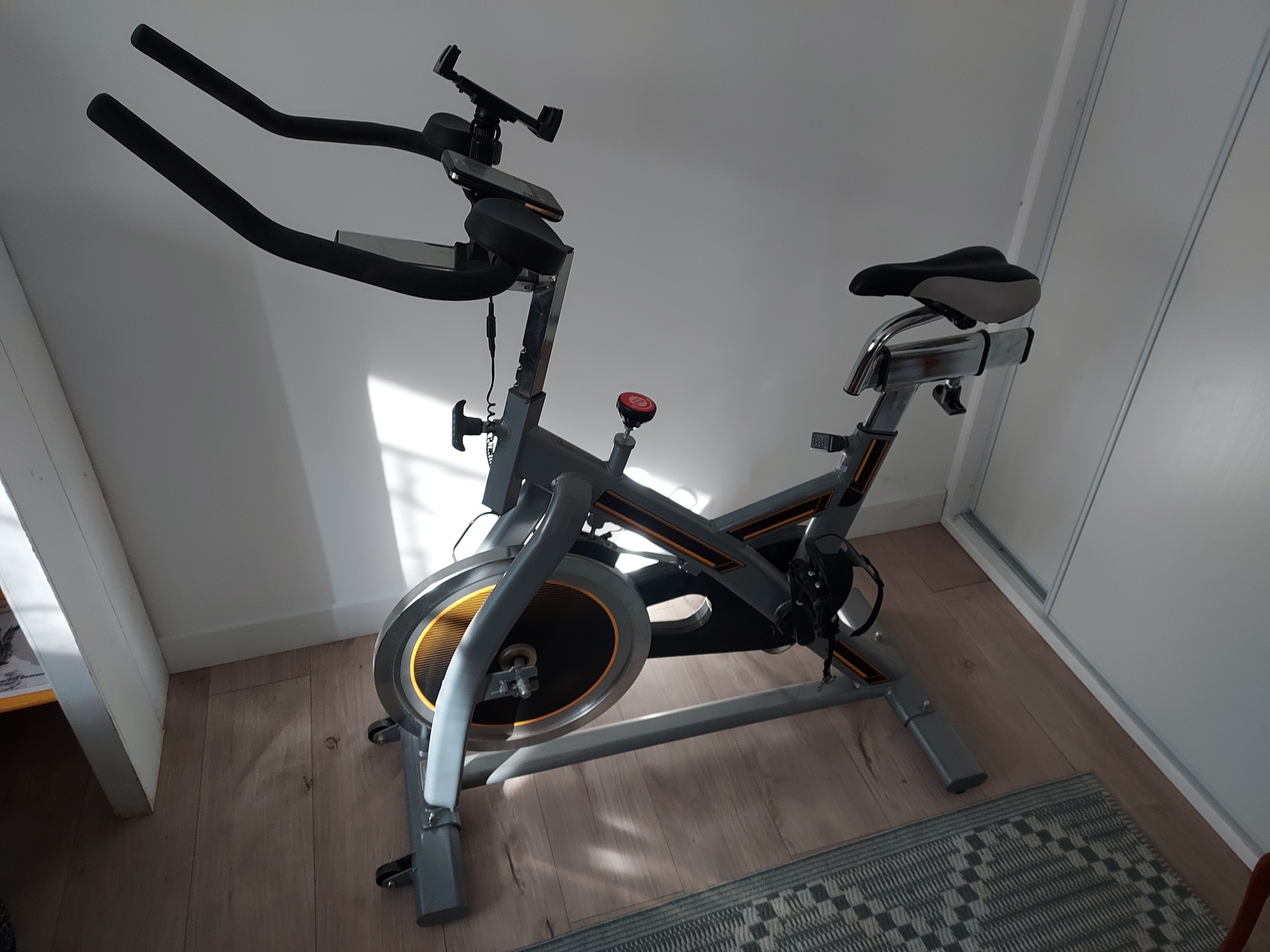 Velo de biking BH fitness 200 Montm�lian (73)