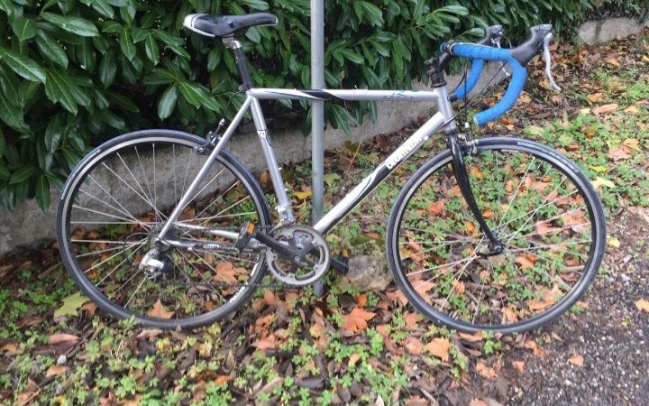 V�lo de course Decathlon 110 Le Vigan (30)