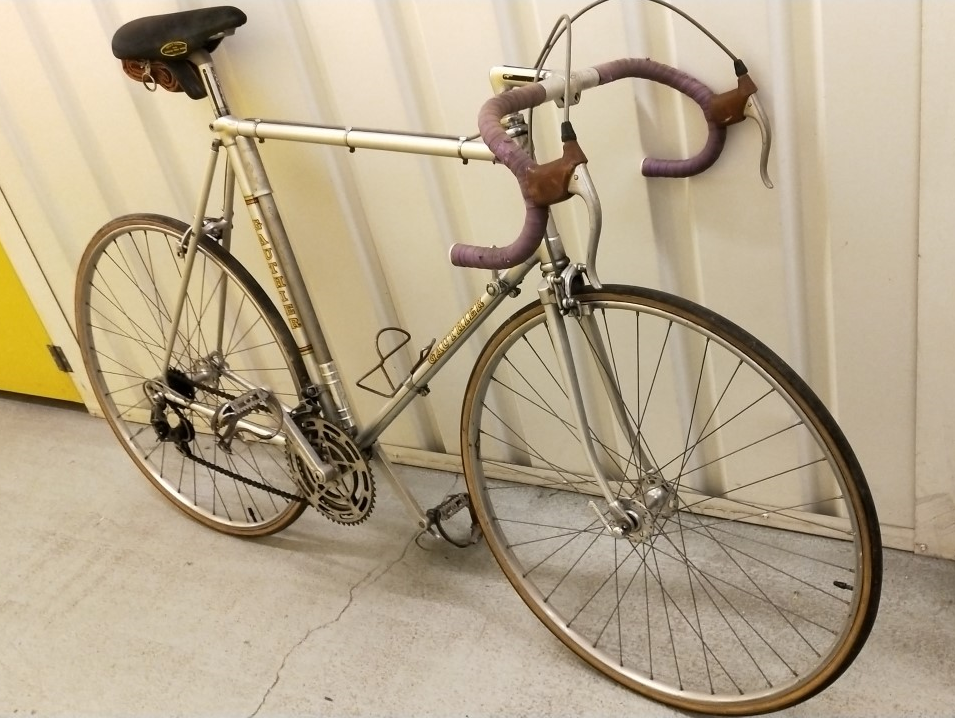 V�lo de course Vintage 250 Nice (06)