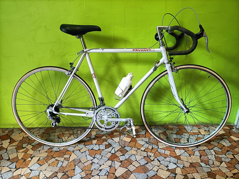V�lo de course vintage PEUGEOT (tr�s bon �tat) 150 Grenoble (38)