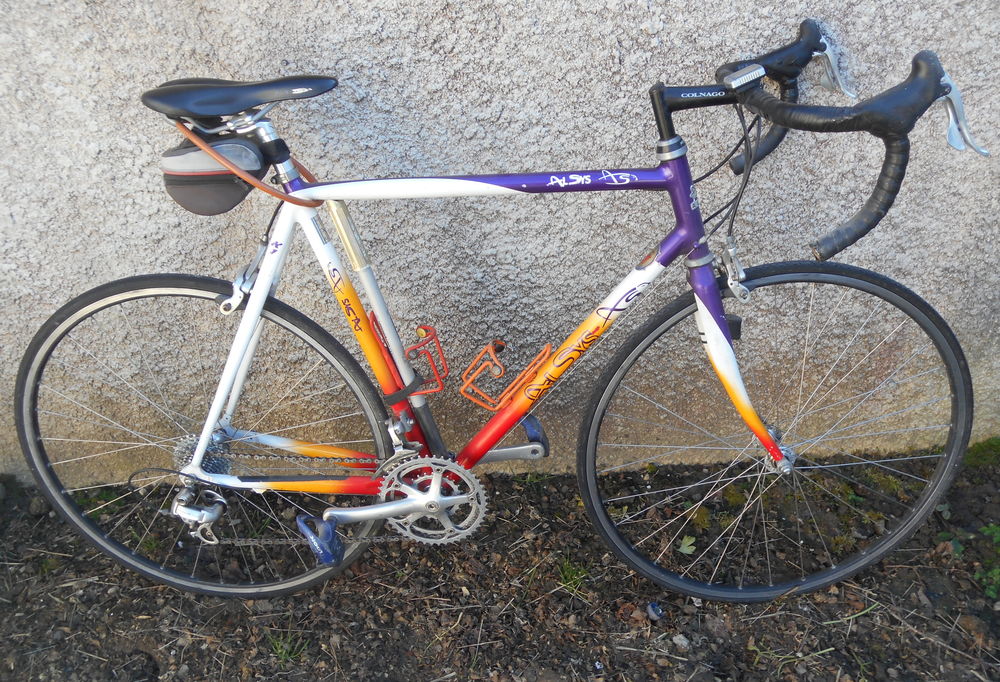 V�lo de cyclotourisme. cadre alu ALSYS 300 Le Passage (47)