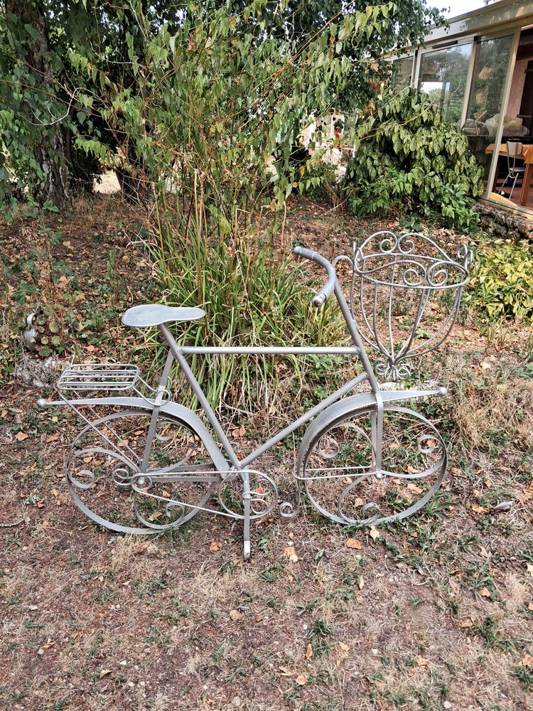 V�lo de d�coration 115 Pressigny (79)