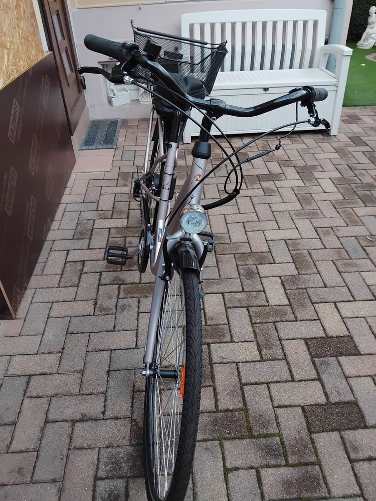 VELO ELECTRIQUE FEMME 650 Erstein (67)