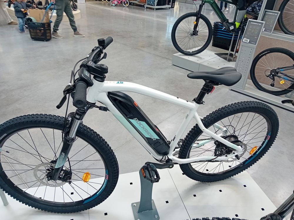 V�lo �lectrique neuf 700 Perpignan (66)