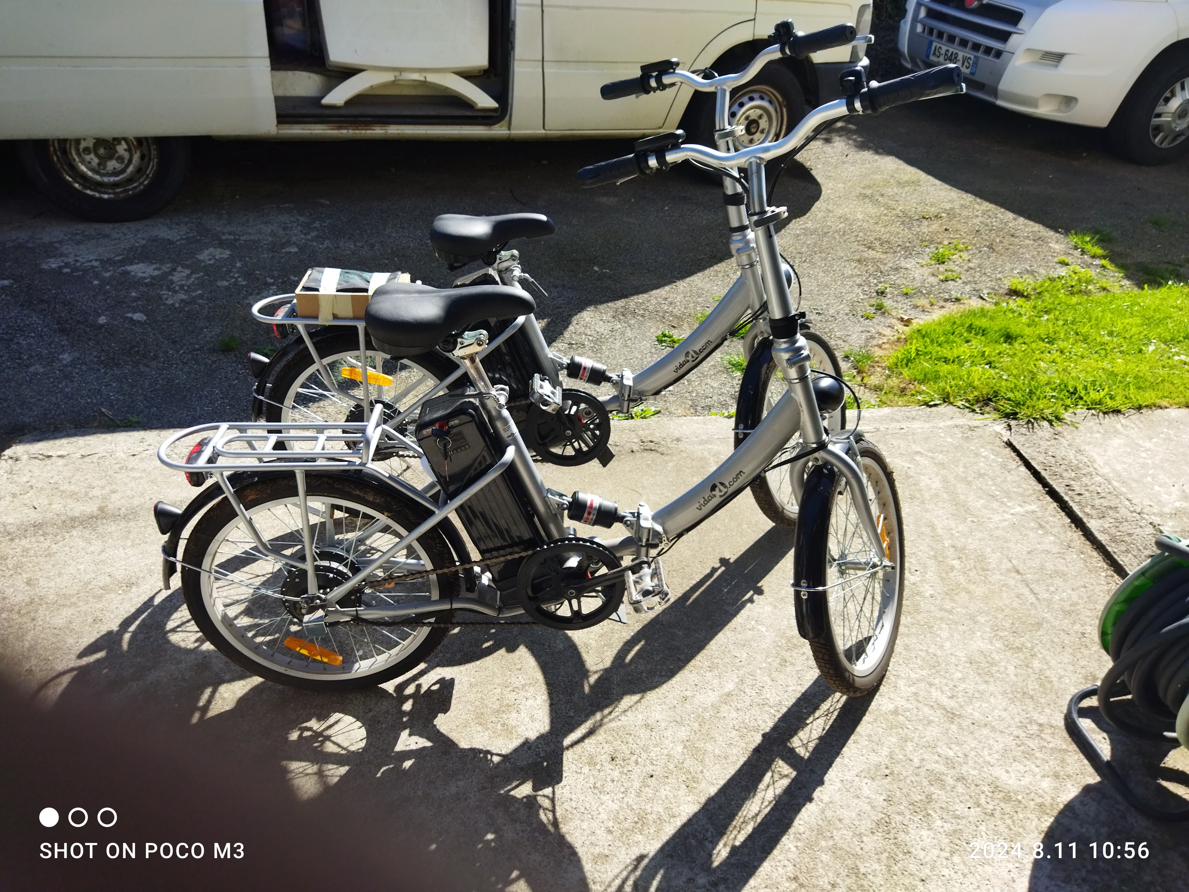 V�lo �lectrique pliable �tat neuf de marque VIDA 450 Collorec (29)