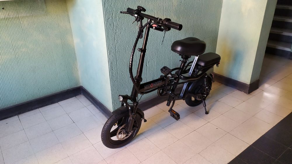 VELO ELECTRIQUE de VILLE de 14 POUCES PLIABLE . 1150 Montpellier (34)