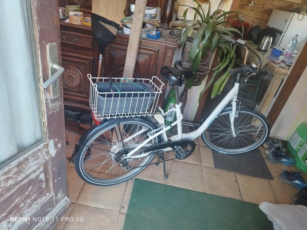 V�lo �lectrique 24 volt  20 A lithium batterie neuve 400 Plo�rmel (56)