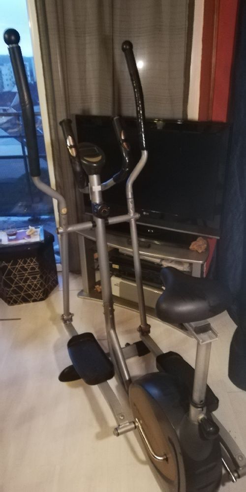 V�lo elliptique avec selles + affichage digital 40 Toul (54)