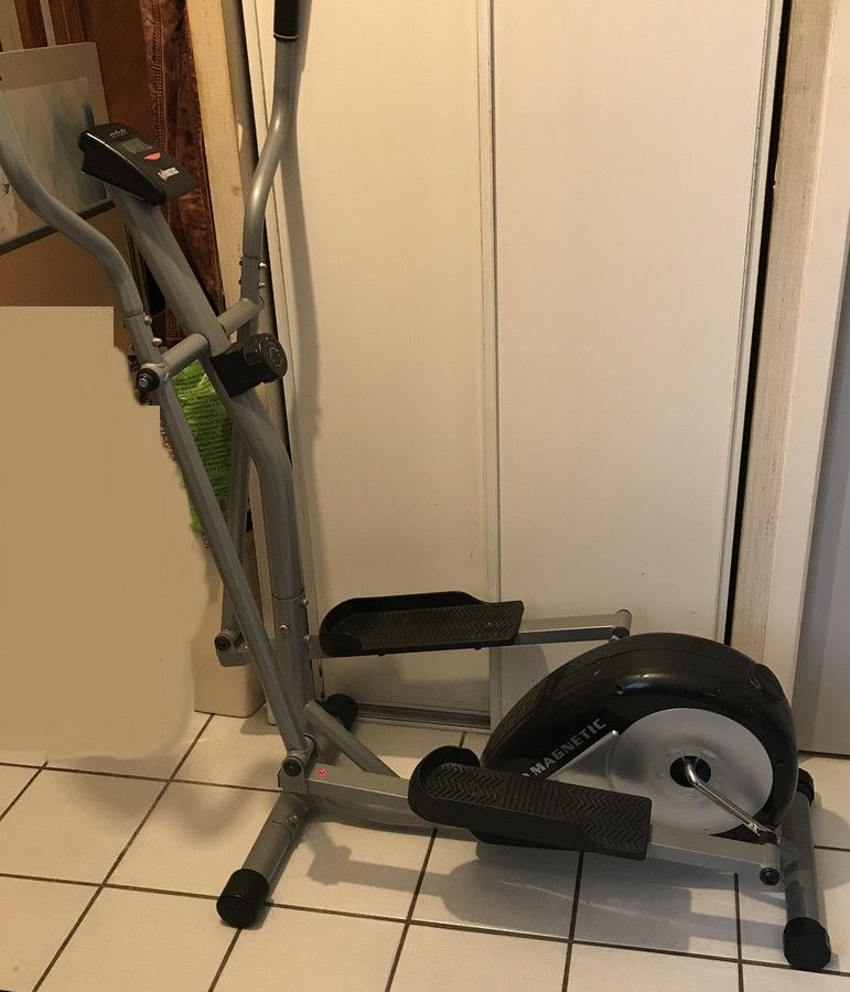 V�lo elliptique magn�tique. 50 Cugnaux (31)