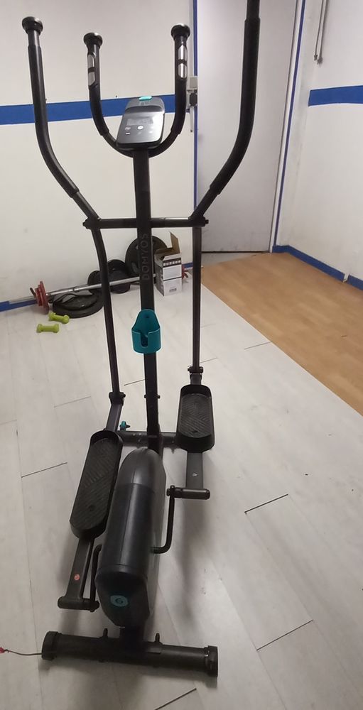 V�lo elliptique d'occasion.
50 Saint-Pierre-l�s-Nemours (77)