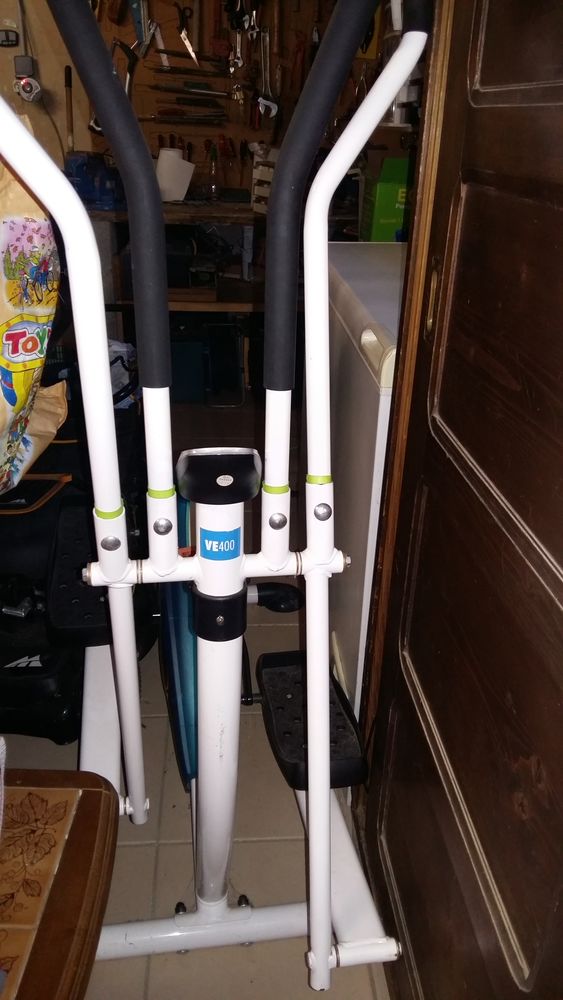 VELO  ELLYPTIQUE DOMYOS 
50 Valencin (38)