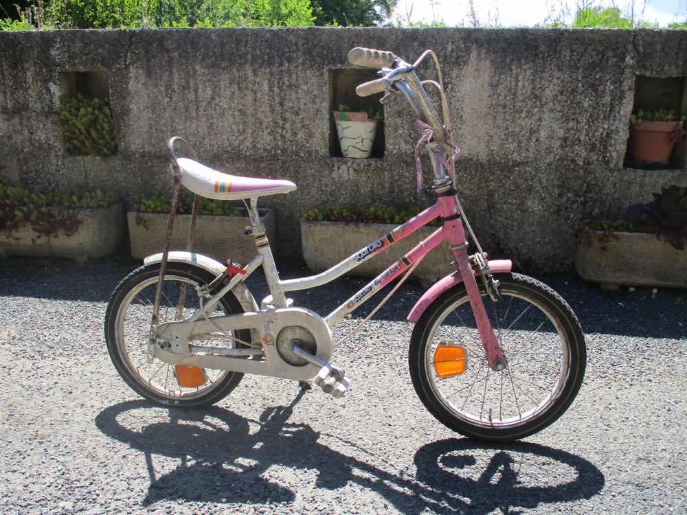 VELO  ENFANT BARBIE 10 Saint-Front-d'Alemps (24)