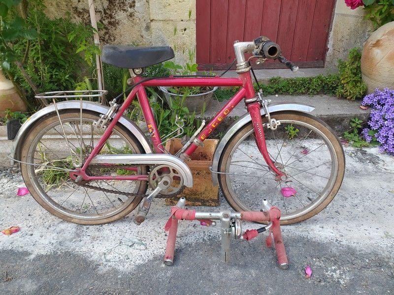 vélo de randonnée - La Loire en vélo vintage - remettre la source à l