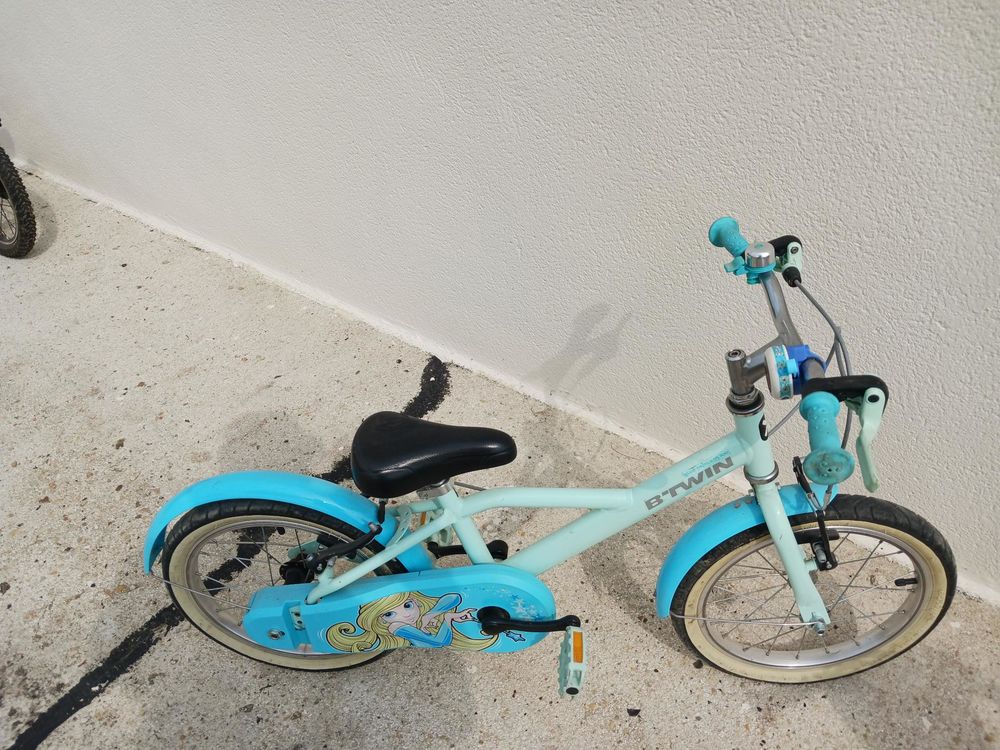 V�lo enfant 16 pouces BTWIN tr�s bon �tat 55 Trucy (02)