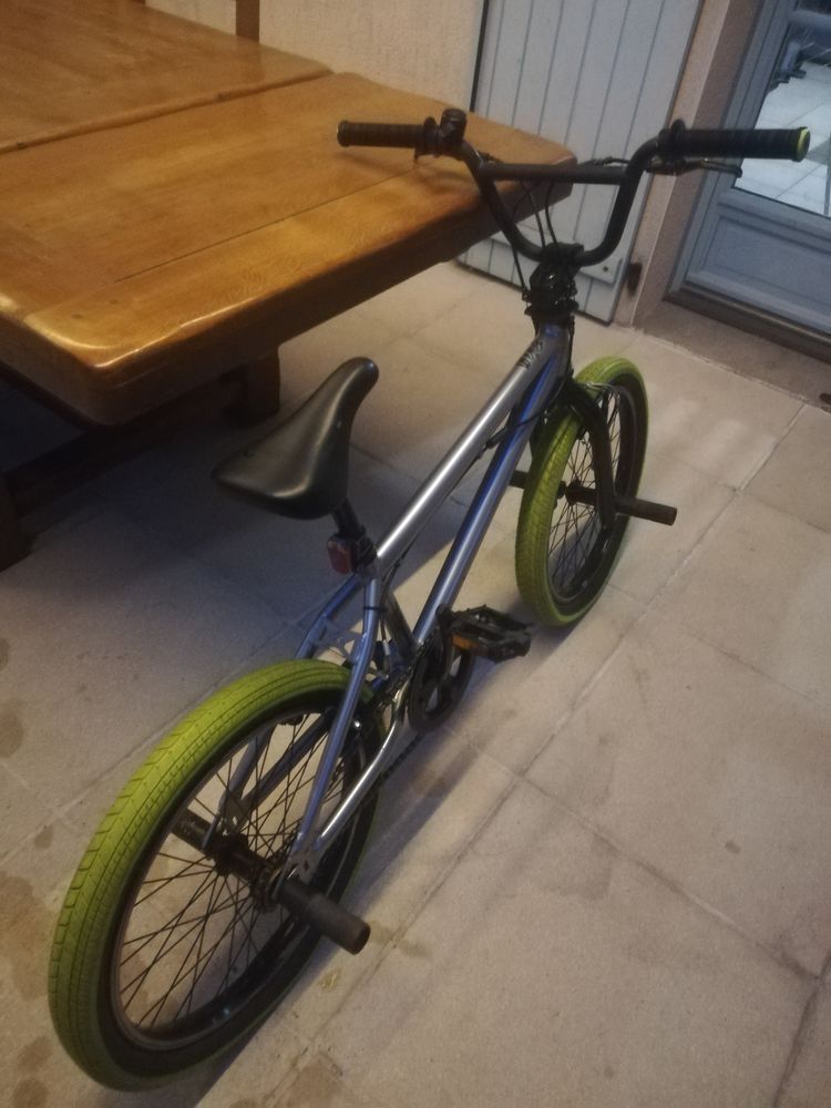 V�lo enfant BMX 24 pouces 120 Agonac (24)