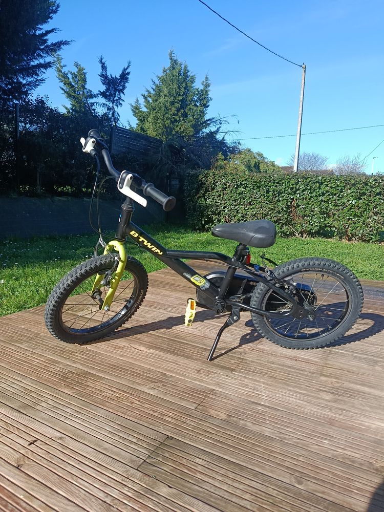 V�lo enfant 16 pouces B'TWIN Dark Hero ? excellent �tat 55 Toulouse (31)