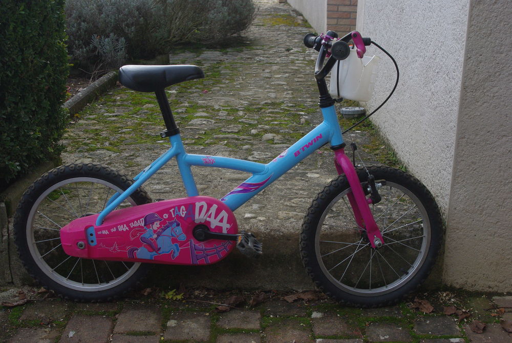 VELO ENFANT 60 Genevri�res (52)