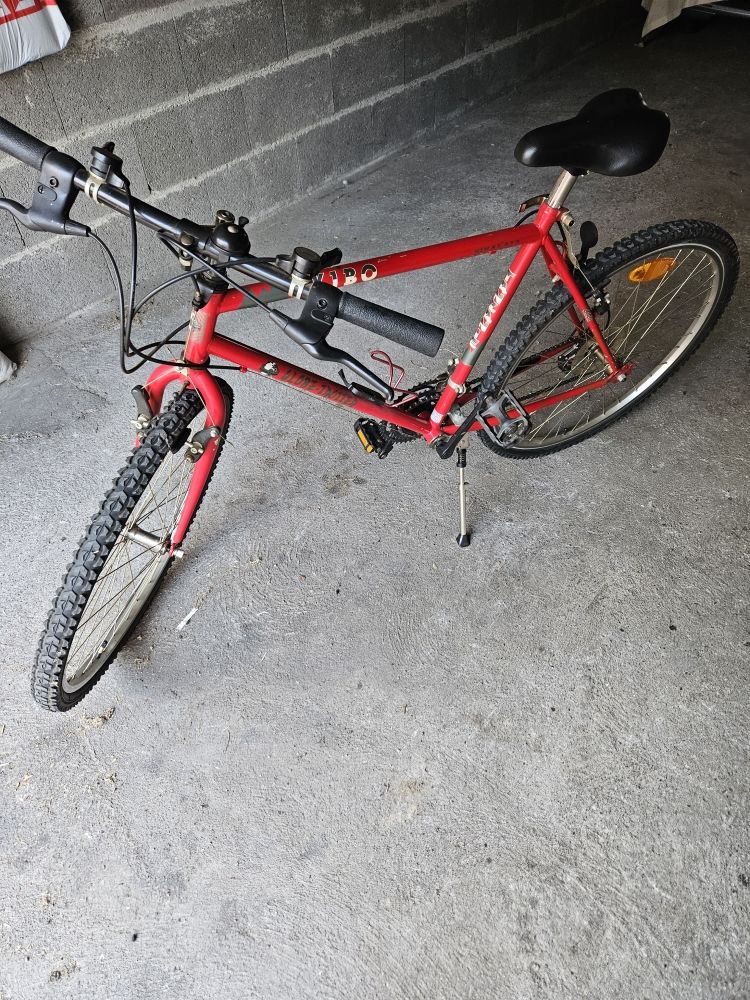 v�lo vtt bon etat 45 Charmes (88)